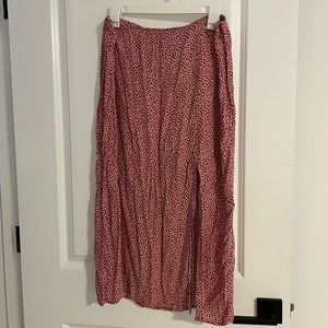 Abercrombie Skirt with slit red and white flowers - Large